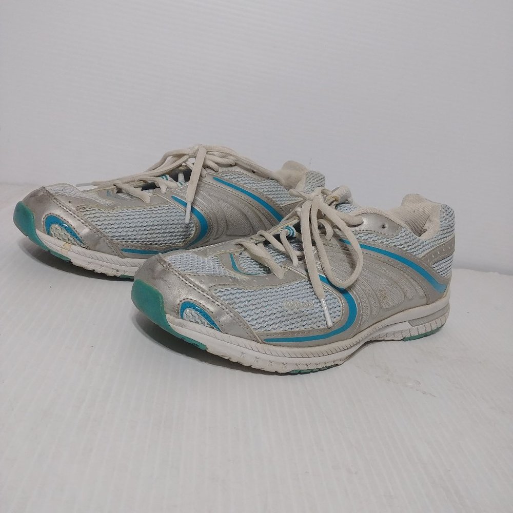 Wilson Womens Running Shoe - Size 10 - Pre-Owned - CC4L7J